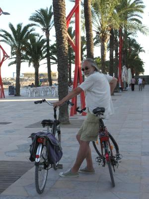 auf der Promende in Vinar&ograve;s